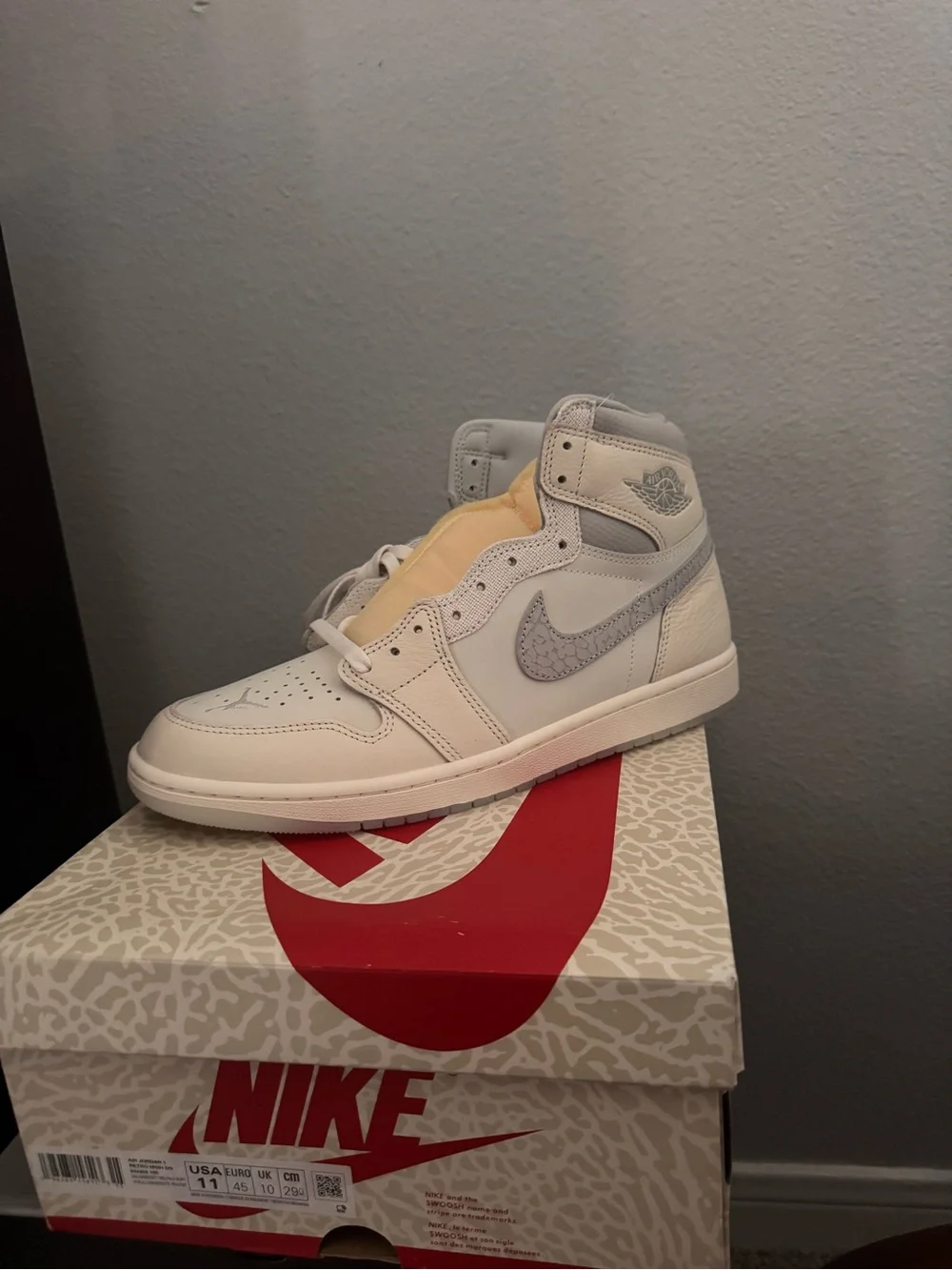 Nike Men Air Jordan 1 High - White & Light Gray with Cream Tongue